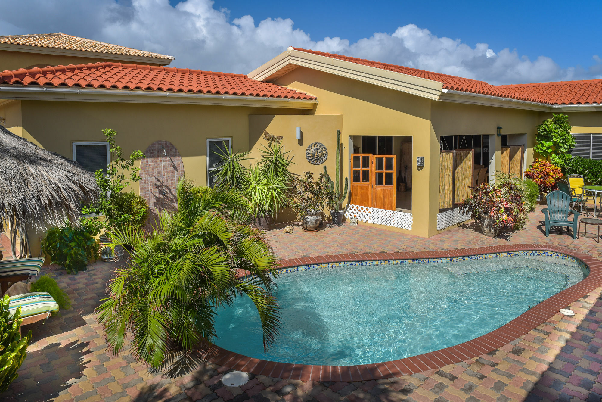 Little Paradise Aruba Vacation Apartments Палм Бич Экстерьер фото